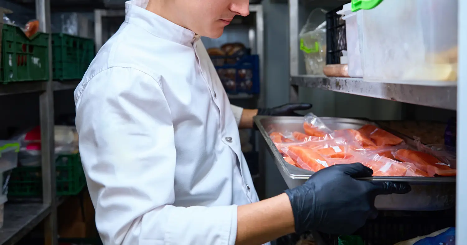 Jak przechowywać wędzone ryby? Przewodnik po sprawdzonych metodach