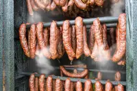 Domowe przetwory mięsne – jaki termometr do wędzarni kupić? TOP3 propozycje od Technica