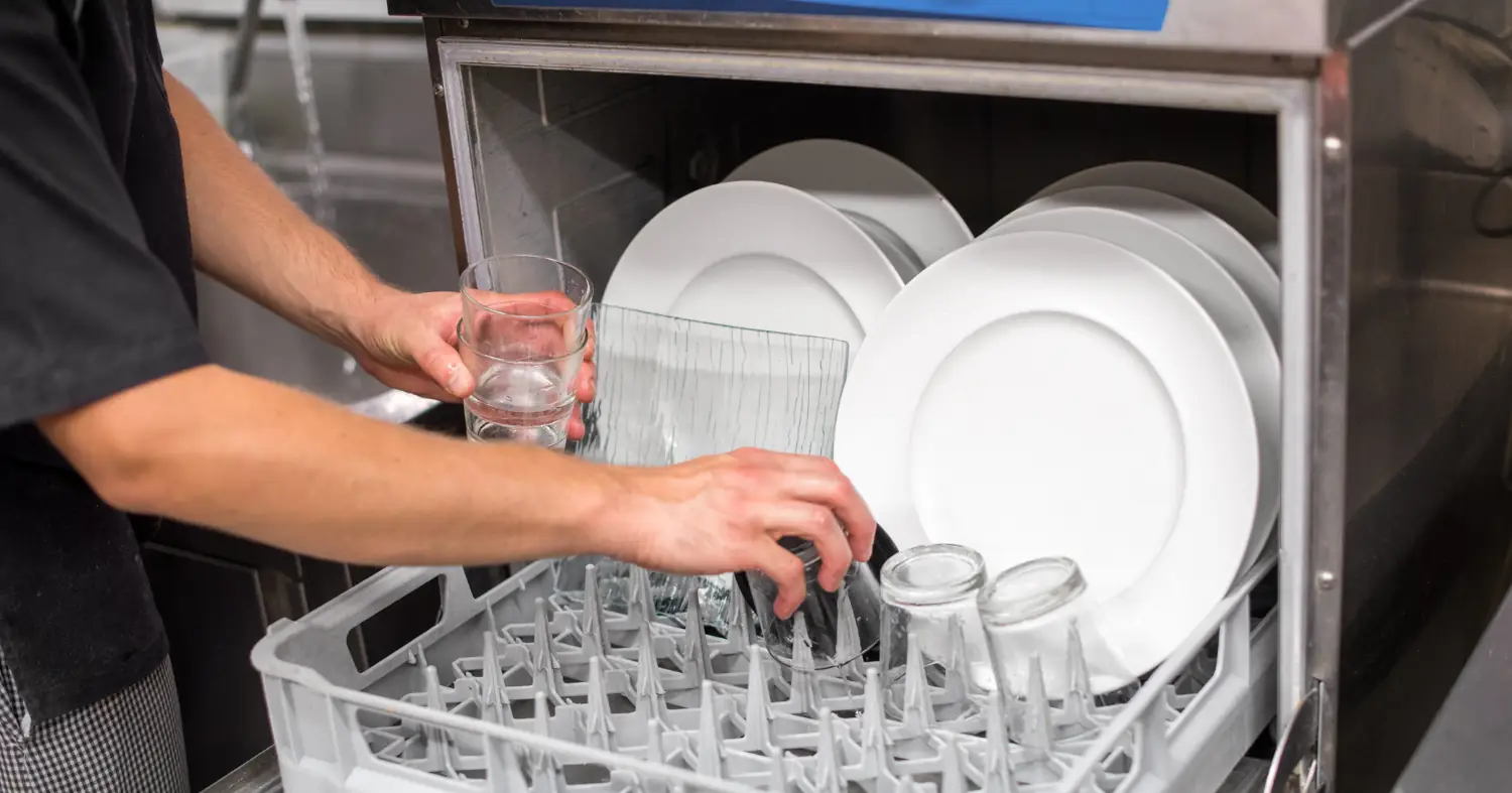 Jaka jest najlepsza zmywarka do lokalu gastronomicznego? Przegląd Technica