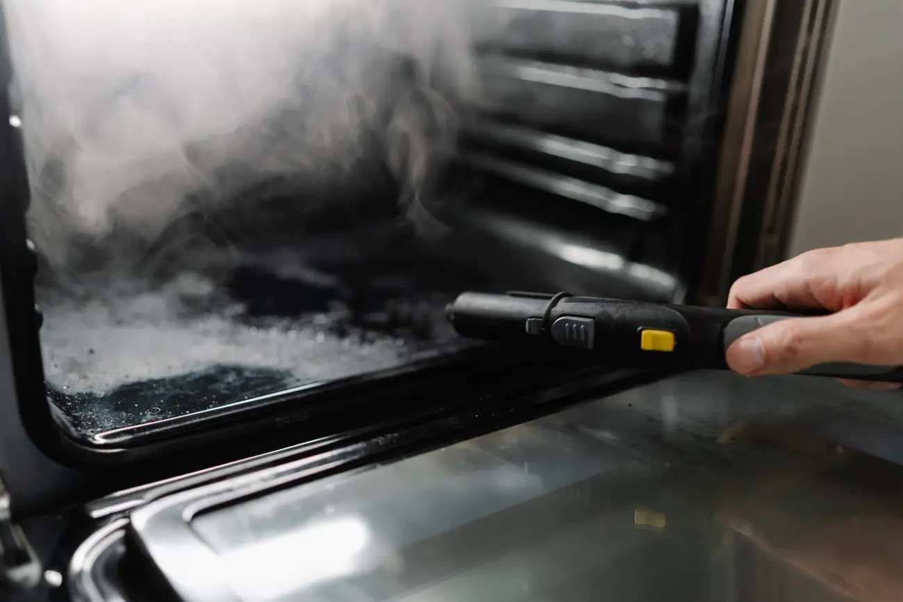 Czyszczenie parowe piekarnika