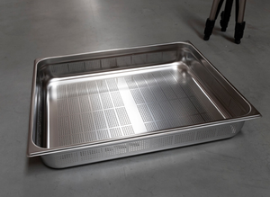 Pojemnik gastronomiczny GN 2/1 perforowany, 42,8 l, 650x530x150 mm, inox | REDFOX, GND - 2/1-150