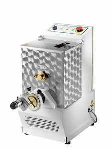 Maszynka do makaronu z nożem odcinającym i systemem chłodzenia 25 kg/h, 1 kW, 450x720x750 mm | RESTO QUALITY, MPF