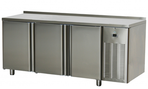 Stół chłodniczy 3-drzwiowy, agregat z boku, 420 l, 0,38 kW, 1880x700x850 mm | RMGASTRO, SCH-3D/N
